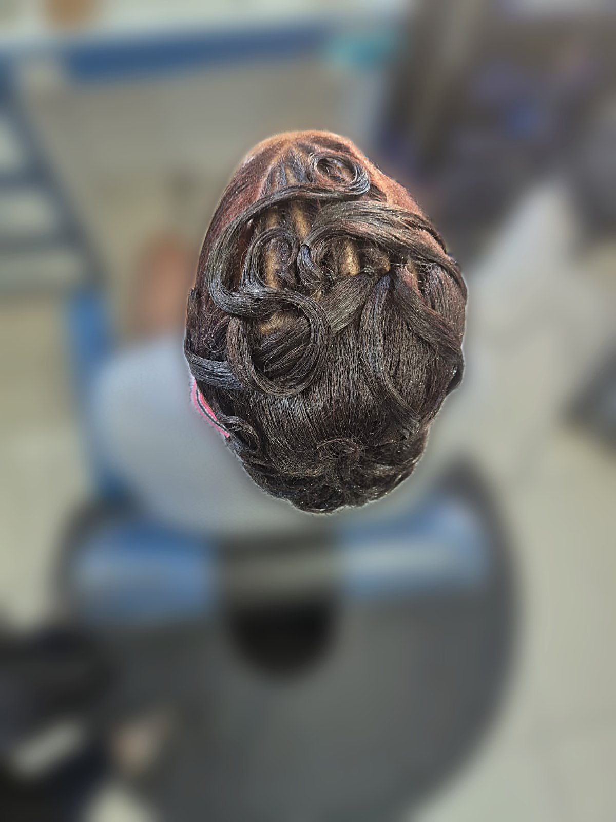Chignon relevé élégant pour une cérémonie