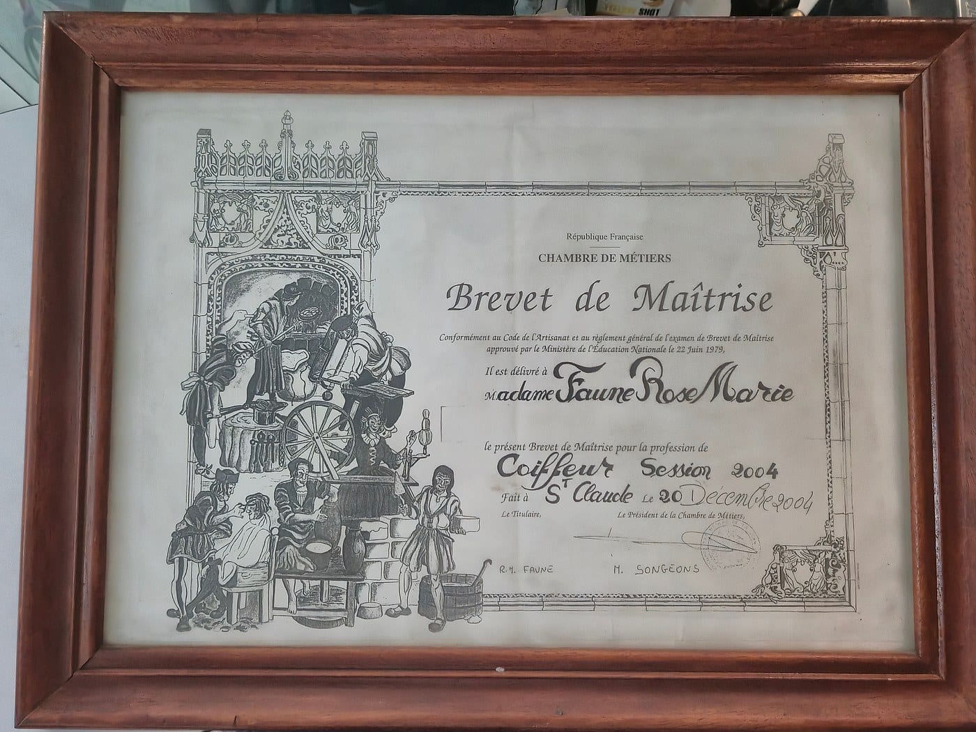 Brevet de Maîtrise Coiffeur décerné à Rose-Marie Faune par la Chambre de Métiers, session 2004